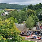 Met Zwembad Rust En Ruimte Villa