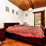 Met Zwembad Rust En Ruimte *