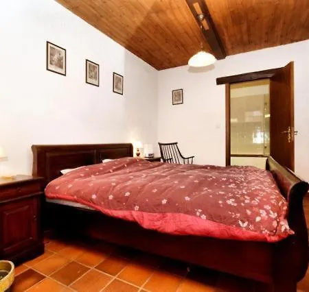 Met Zwembad Rust En Ruimte *