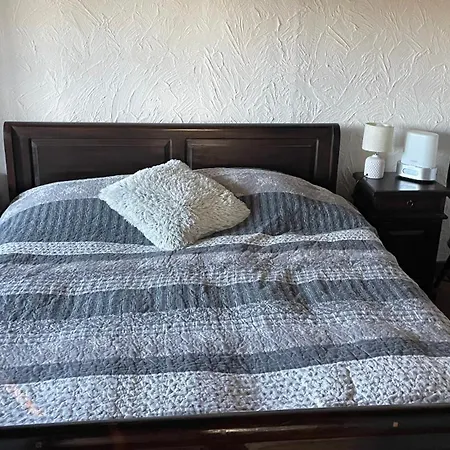 Met Zwembad Rust En Ruimte